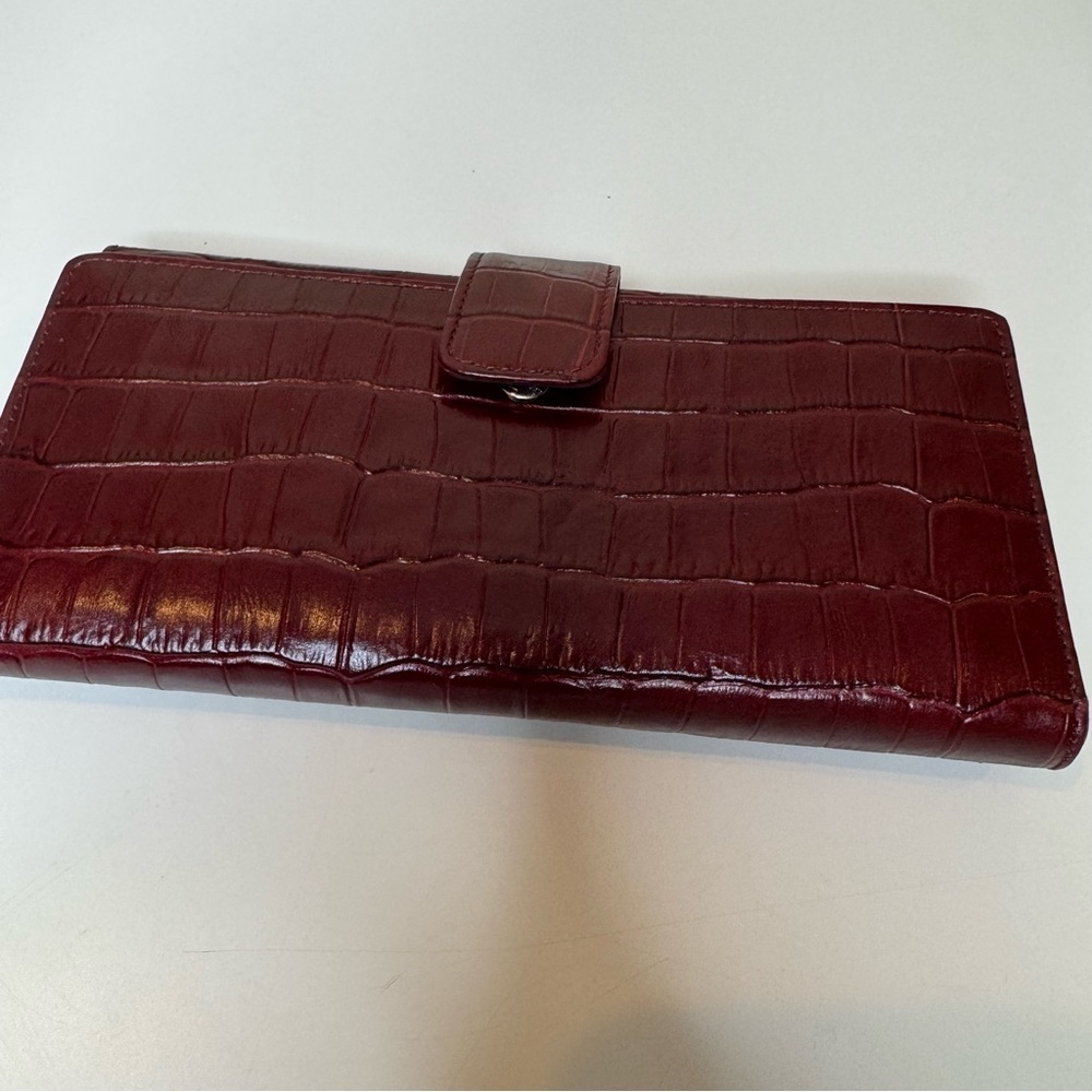 Maxx New York burgundy croc-embossed leather wallet